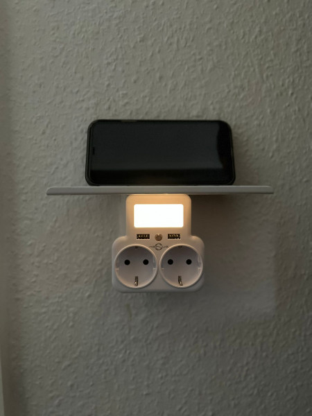 Wandladegerät 2 Steckdosen + 2x USB mit Nachtlicht Auto. Sensor Nachtlampe Wandhalterung Handyhalterung