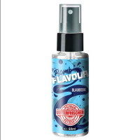 FLAVOUR BOMB Blaubeere - Autoduft mit Blaubeere Geruch - Premium Lufterfrischer für den Auto-Innenraum, neutralisiert unangenehme Gerüche im Auto, hochergiebig, Pumpsprühflasche, 50ml