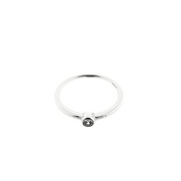 Eleganter Ring aus 925er Silber mit funkeldem Stein für Damen stilvolles Schmuckstück