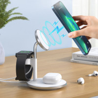 Choetech MagSafe 3 in 1 Magnetisches kabelloses Ladegerät für iPhone, AirPods / Airpods Pro + Apple Watch Halter Weiß